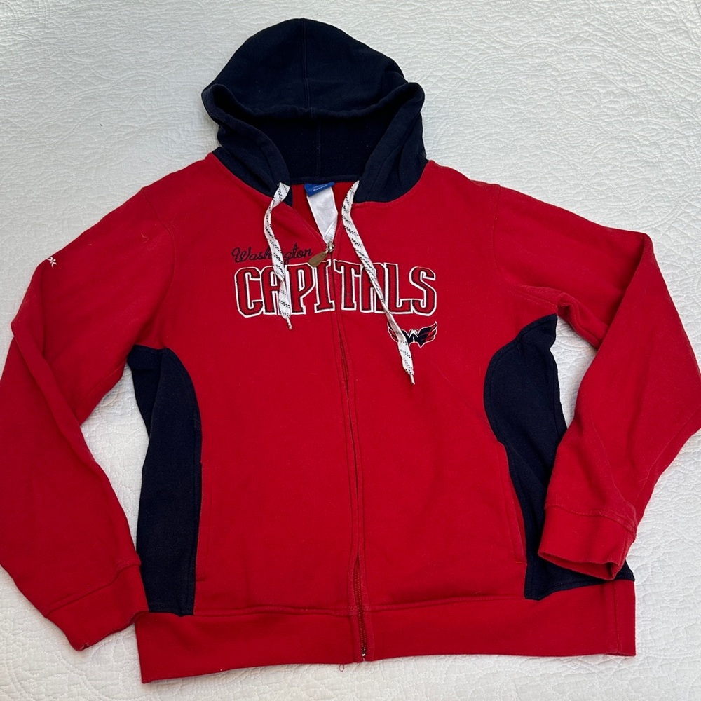 NHL Reebok Red and Navy zip up fleece Hoodie medium women’s Washington capitals